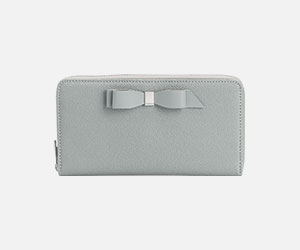 Weitere Angebote der Marke Ted Baker 200804-ted-baker-angebote-300x250px-2.jpg