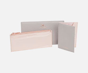 Weitere Angebote der Marke Ted Baker 200713-ted-baker-angebote-300x250px-3.jpg